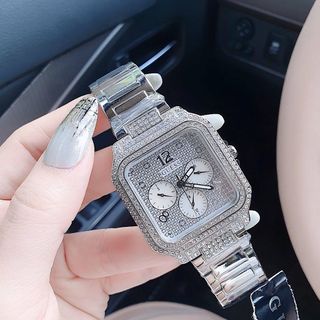 ĐỒNG HỒ NỮ CAO CẤP GUE.SS VUÔNG HỘT BẠC 3