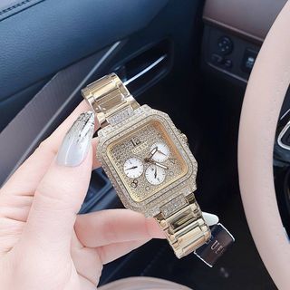 ĐỒNG HỒ NỮ CAO CẤP GUE.SS VUÔNG HỘT VÀNG 3