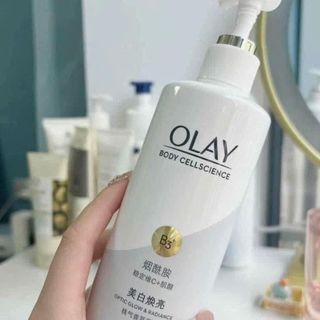 Dưỡng Thể Siêu Trắng Da OLAY B3+ Vitamin C Optic Glow 250ml