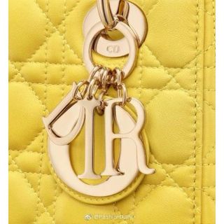 TÚI DR ĐEO VAI MÀU VÀNG ĐẸP XUẤT SẮC NHƯ AUTH MẪU TOP CHẠY NHẤT