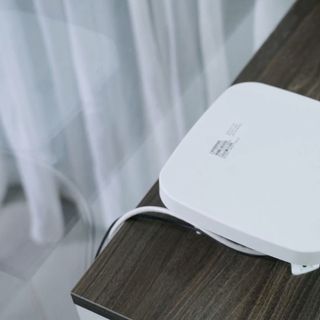 Thiết Bị Phát Sóng Không Dây (Wifi) Aruba Instant On, Indoor R2W96A