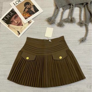 0025 - CHÂN VÁY XẾP LY LƯNG CAO NGẮN XOÈ KÈM NẮP TÚI VÀ KHUY PHONG CÁCH HÀN QUỐC M70 - EVA SHOES