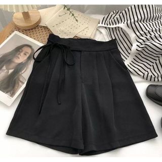 999 - QUẦN SHORT NỮ CẠP CAO THẮT DÂY NƠ , CHẤT VẢI RUBY XUẤT HÀN M45
