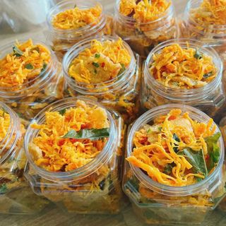 Cơm cháy khô gà
