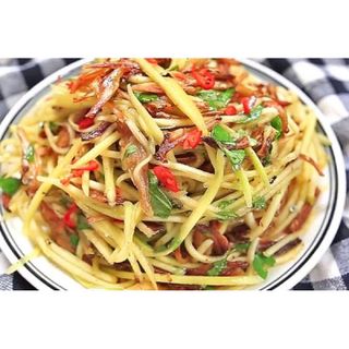 Cá cơm khô - không đầu, loại ngon, dày thịt, ít xương, chế biến được nhiều món ăn kèm với cơm
