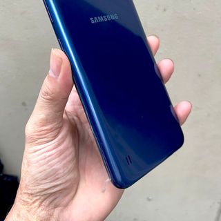 Điện thoại SAMSUNG A10 hàng chính hãng new 99% kèm ốp lưng