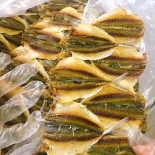 Khô cá Chỉ Vàng - Con to, ướp vừa ăn, màu tự nhiên- Đặc Sản Khô Miền Tây 500GR