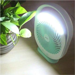 QUẠT TÍCH ĐIỆN KÈM HỢP ĐÈN LED SIÊU SÁNG, PIN TRÂU KM F0336 CTB208 - BECHIP