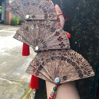 Quạt trầm sánh treo ô tô