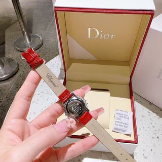 ĐỒNG HỒ NỮ TRUNG CẤP DA CHOPA HOA VIỀN ĐÁ 6