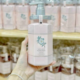 Sữa tắm hoa trà welaiya