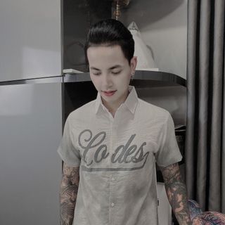 ÁO SƠ MI NGẮN TAY, SƠ MI NAM NỮ IN NỔI VẢI ĐŨI