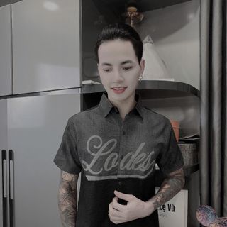 ÁO SƠ MI NGẮN TAY, SƠ MI NAM NỮ IN NỔI VẢI ĐŨI