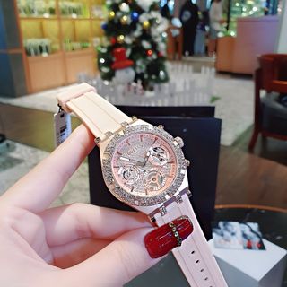 ĐỒNG HỒ NỮ CAO CẤP GUE.SS CAO SU GW0407L