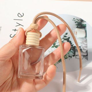 Vỏ lọ thủy tinh nước hoa dây treo vuông 15ml nắp vặn đơn giản, dày dặn ( Hàng, Giá Tận Xưởng )