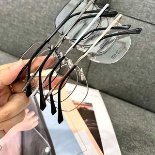 Gọng mắt kính teen kim loại titanium