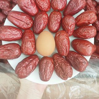 TÁO ĐỎ HOÀ ĐIỀN TÂN CƯƠNG SIZE ĐẠI 80-90 QUẢ/KG