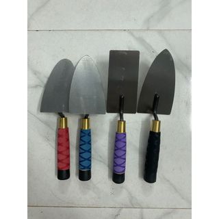 Bay Thợ Hồ /Bay Xây Dựng Thế Hệ Mới Tay Cầm Chống Trượt Đồng Tâm
