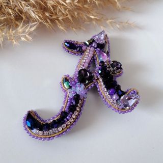 Ghim Trâm Cài Áo Chữ Cái Mẫu Thiết Kế Hàng Thủ Công Kết Cườm. Kích Thước 3.5cm - 10cm. (Hàng đặt trước)