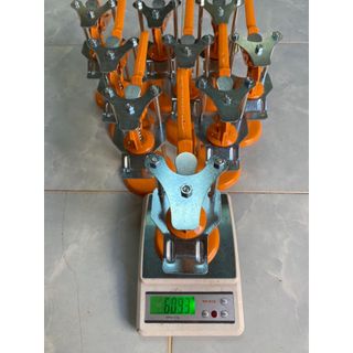 Kích Nâng Gạch -Con Đội Gạch 610g-Trọng Tải 86 Kg
