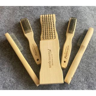 Bàn Chải Sắt Cán Gỗ -5 Hàng-7 Hàng -Vuông