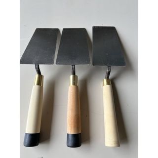 Bay Thợ Hồ Bay Xây Dựng Vuông Bằng Thép Cán Gỗ Cao Cấp Chống Xoay