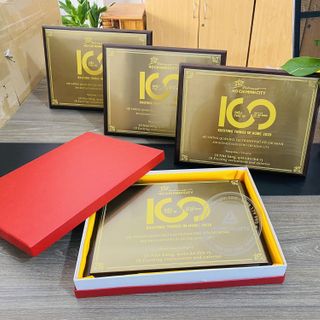 Bảng vinh danh gỗ đồng cao cấp In ấn nội dung theo yêu cầu