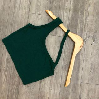 Áo croptop dây chéo vai