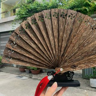 Quạt trầm hương sánh chìm