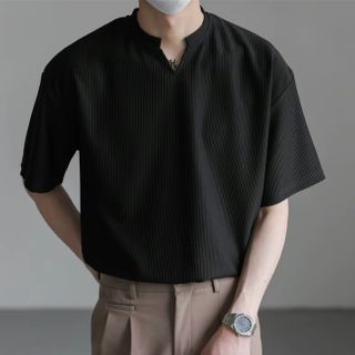 áo thun gân màu đen cổ V siêu đẹp