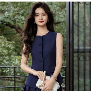 SET BỘ ÁO GILE KÈM VÁY QUẦN XẾP LI  -HUYỀN XMĐT