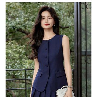 SET BỘ ÁO GILE KÈM VÁY QUẦN XẾP LI  -HUYỀN XMĐT