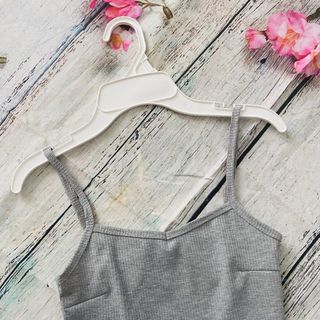 Áo croptop hai dây