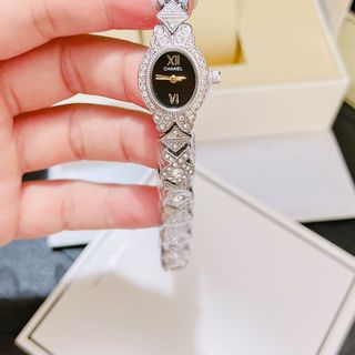 Đồng hồ lắc mẫu mới