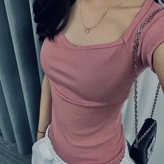 ÁO CỔ VUÔNG CÚP NGỰC CHIẾT LY