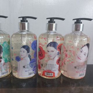 Sữa Tắm Gel Cánh hoa tẩy tế bào 550ml