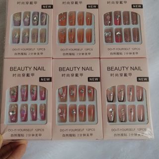 Móng giả có keo(lố 12 bộ)