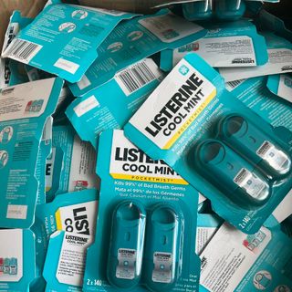 Combo 2 Chai Xịt Thơm Miệng Diệt Khuẩn Tối Đa LISTERINE (USA)