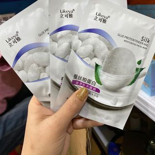 Mặt nạ dưỡng ẩm và làm mịn da Kén Dâu Tằm , phục hồi làn da khô ráp thiếu nước , làm mờ thâm hiệu quả