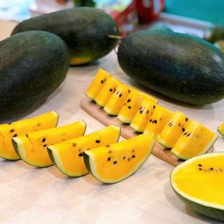 Dưa hấu ruột vàng tươi sạch