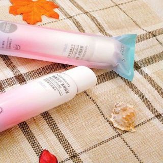 Xịt trang điểm kiêm Chống Nắng Dưỡng Trắng Da, Che Khuyết Điểm May create 150ml giúp da đều màu, mịn màng và tươi trẻ.