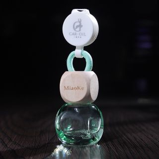 Bộ Chai Lọ màu Khoá Treo Oto tròn vuông KHẮC LOGO THEO YÊU CẦU 8ml , mẫu mã sang trọng , lạ mắt ( Hàng Giá Tận Xưởng )