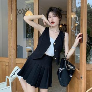 SET BỘ ĐEN ÁO GILE KÈM VÁY QUẦN XẾP LI - HUYỀN XMĐT