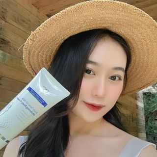 Kem chống nắng dưỡng trắng body GC Hàn Quốc 200ml