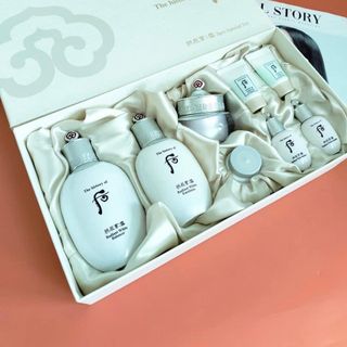 Whoo Radiant White Moisture. Set #whoo #trắng da, 8 sản phẩm hót trend.