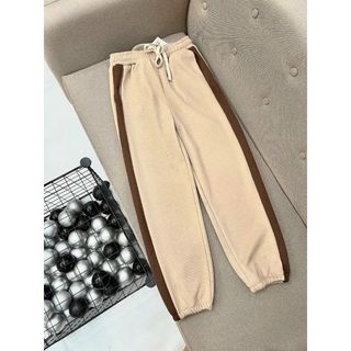 Quần Jogger Nữ Nỉ Nhung Tăm Mịn Chất Co Giãn Kết Hợp Phối Sọc Dệt Hai Bên Bo Chun Gấu Phong Cách Hàn Quốc
