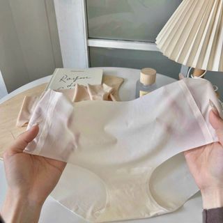 Set 3 quần lót nữ su thạch không viền su thạch băng tàng hình với túi xinh xắn tiện lợi đi du lịch
