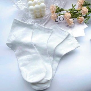 Tất trơn cổ nhỡ nhún xoăn - Vớ cổ cao trắng kiểu ulzzang 2 màu đen trắng cổ ngắn