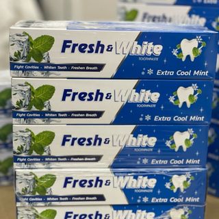Kem đánh răng Fresh & White Thái Lan 160g