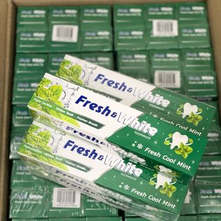 Kem đánh răng Fresh & White Thái Lan 160g